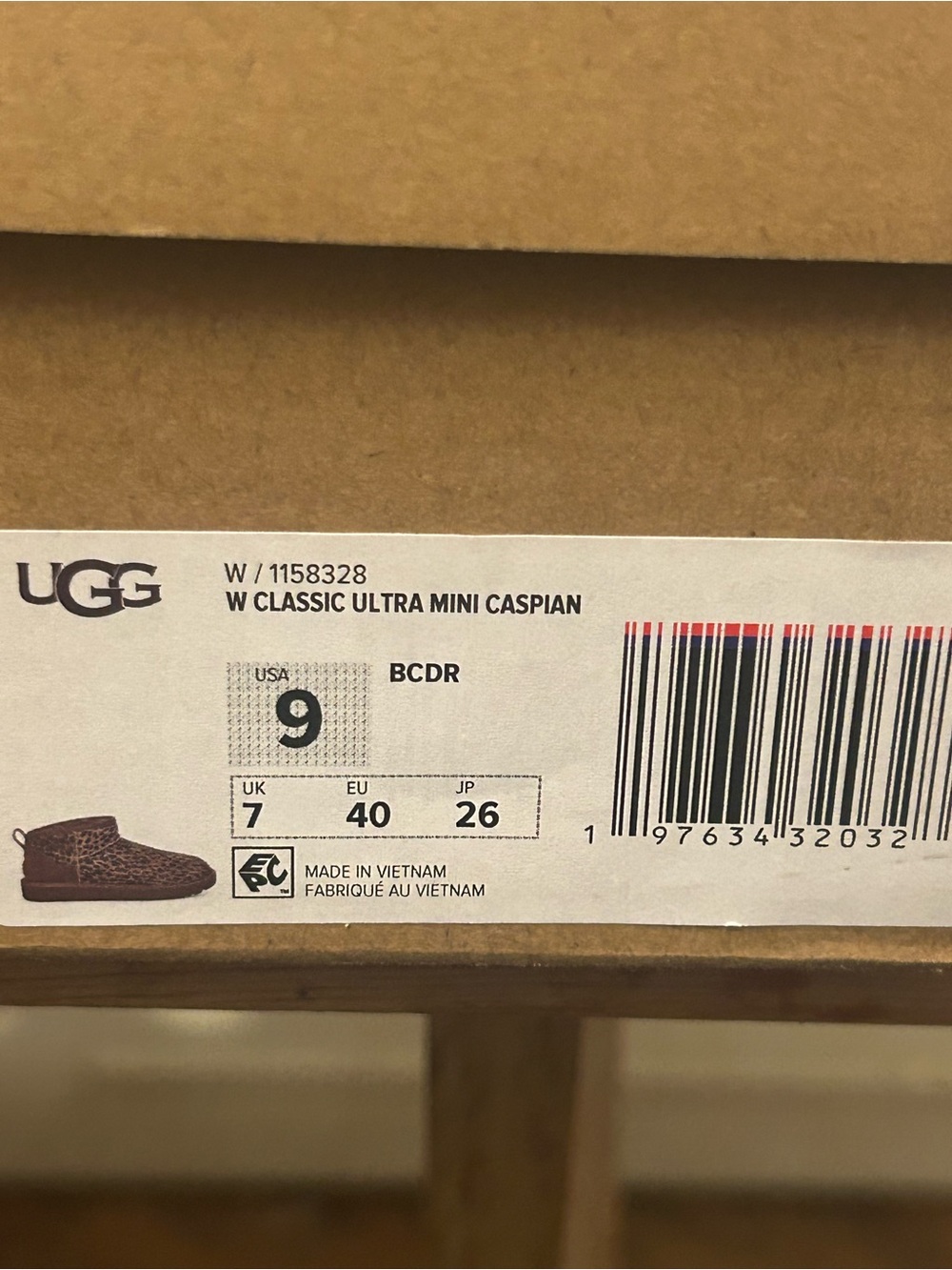 NWT UGG Classic Ultra Mini Caspian Spotted Cheetah Print Calf Hair Booties - 9 - Picture 8 of 11